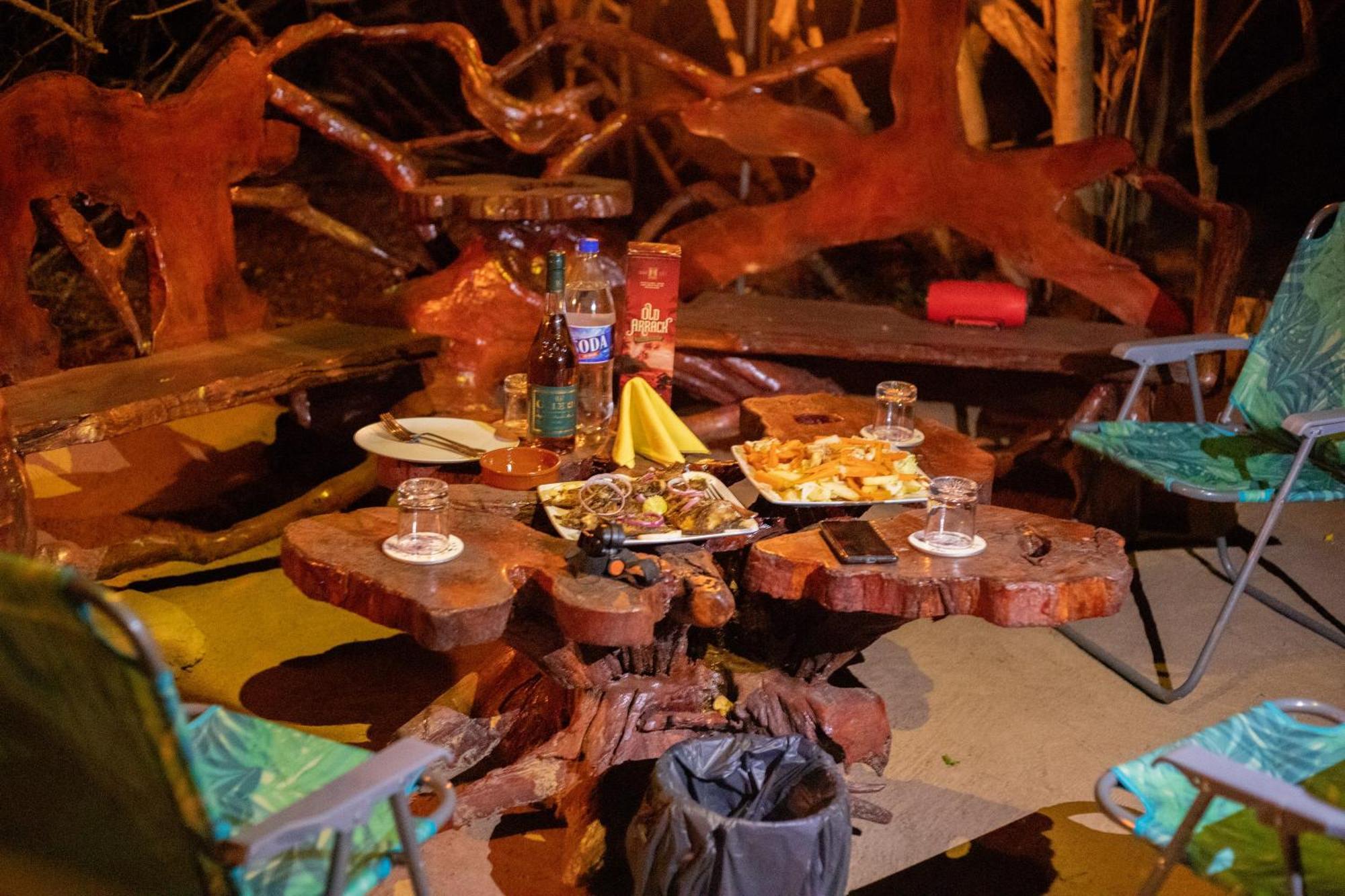 Yala Podi Hoona Bush Camp Hotel Bagian luar foto